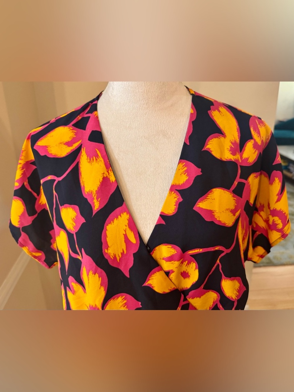 🏵️ Allison Joy Floral Wrap Top, Navy Pink & Orange V-Neck Tie Blouse, size M - Picture 2 of 10
